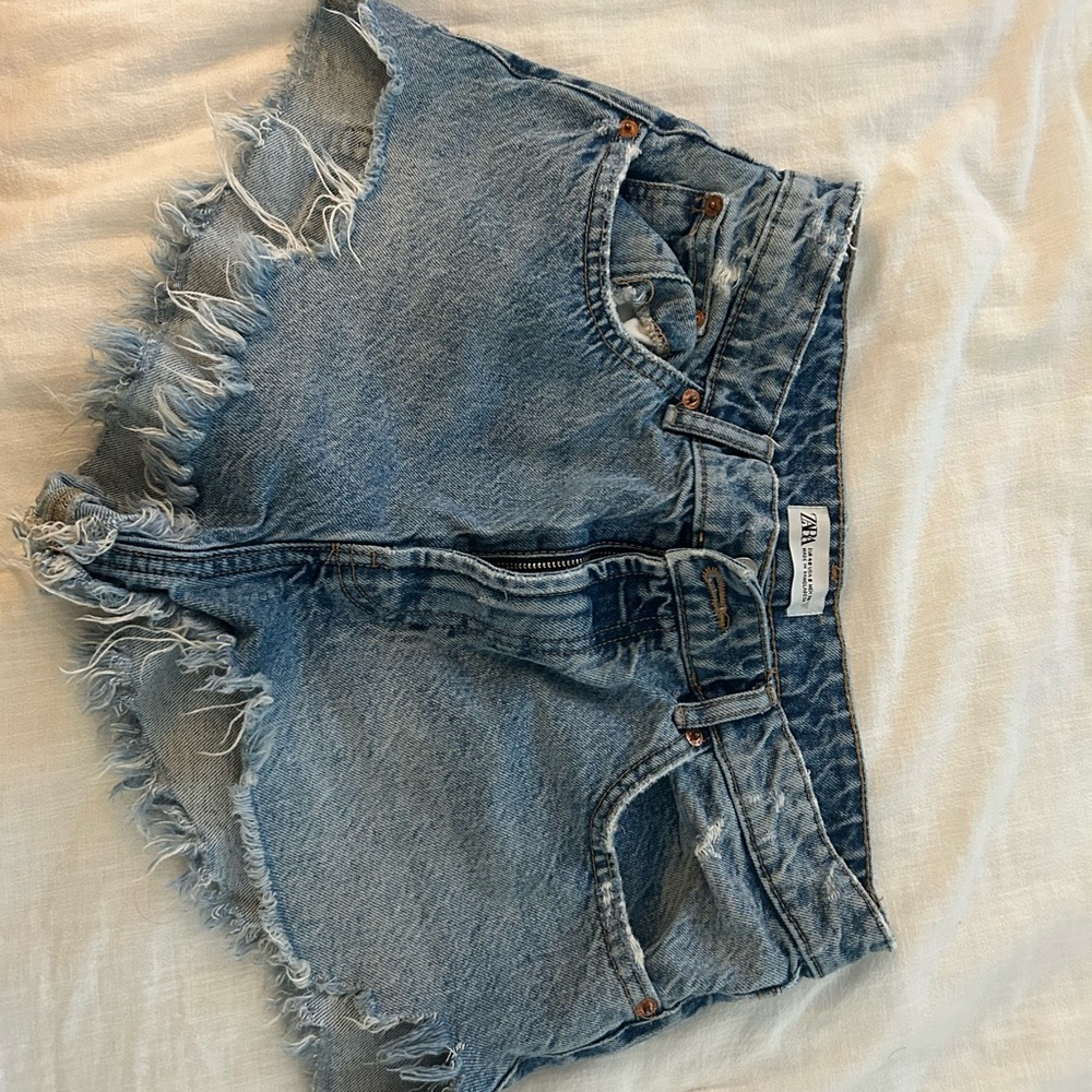 Zara Women's Distressed Light Blue Jean Shorts